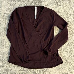LULULEMON Black Cherry Full Freedom Surplice Stretch Long Sleeve Size 6 small